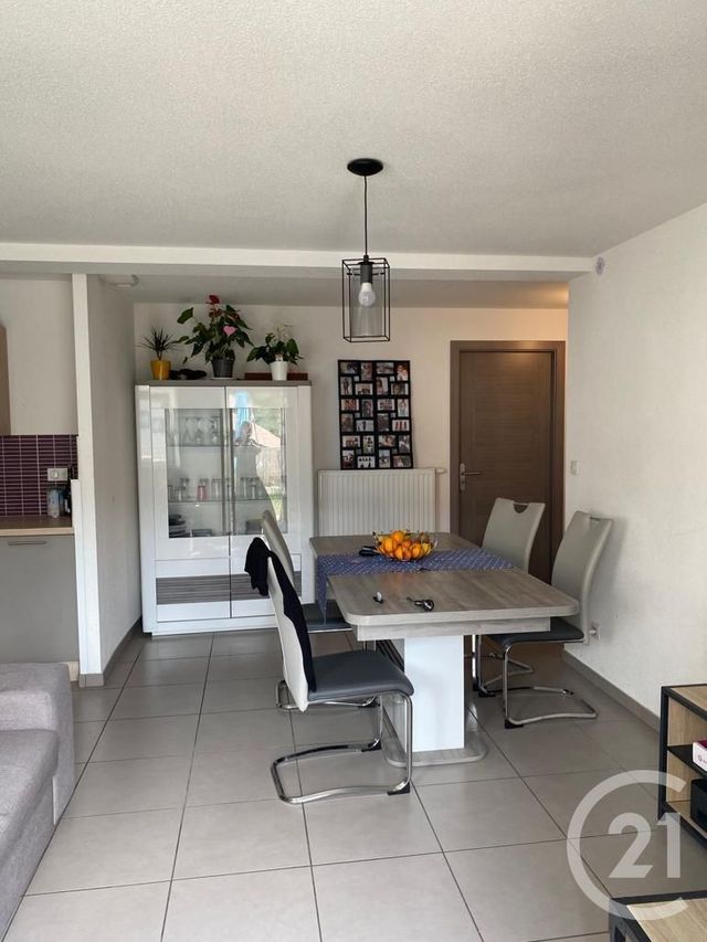 Appartement &agrave; louer - 4 pi&egrave;ces - 71 m2 - Ville Du Pont - 25 - FRANCHE-COMTE