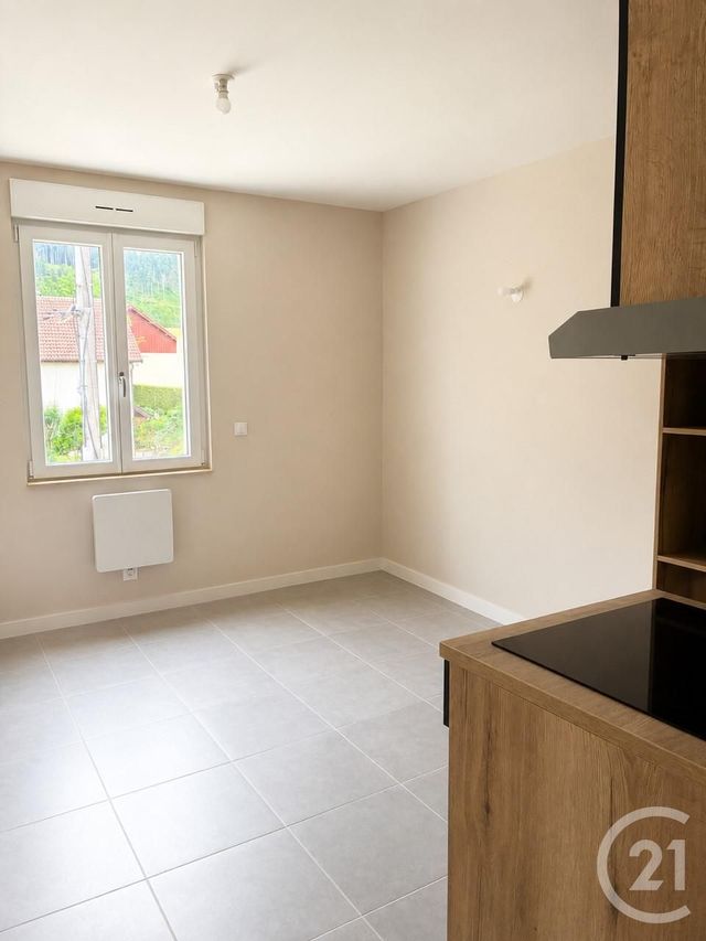 Appartement Duplex &agrave; louer - 4 pi&egrave;ces - 75,73 m2 - Pontarlier - 25 - FRANCHE-COMTE