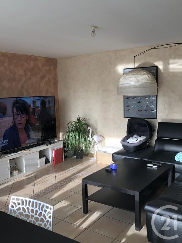 Appartement F3 &agrave; louer - 3 pi&egrave;ces - 69,45 m2 - Dommartin - 25 - FRANCHE-COMTE