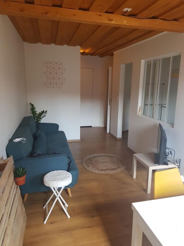 Appartement F1 &agrave; louer - 1 pi&egrave;ce - 35 m2 - Pontarlier - 25 - FRANCHE-COMTE