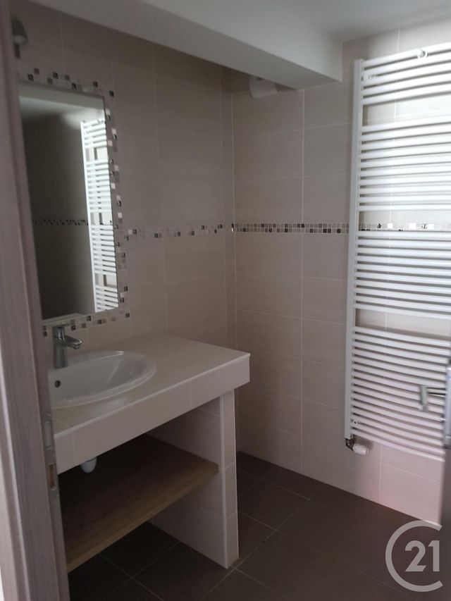 Appartement F4 &agrave; louer - 4 pi&egrave;ces - 70,33 m2 - Ville Du Pont - 25 - FRANCHE-COMTE