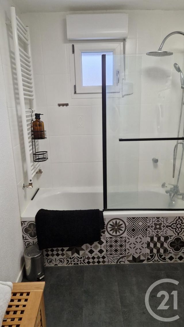 Appartement F3 &agrave; louer - 3 pi&egrave;ces - 64,23 m2 - La Cluse Et Mijoux - 25 - FRANCHE-COMTE