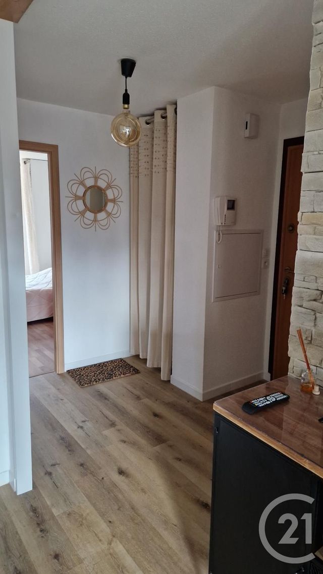 Appartement F3 &agrave; louer - 3 pi&egrave;ces - 64,23 m2 - La Cluse Et Mijoux - 25 - FRANCHE-COMTE