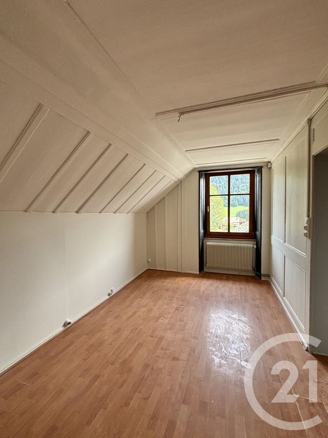 Appartement T5 &agrave; vendre - 6 pi&egrave;ces - 110,18 m2 - Verrieres De Joux - 25 - FRANCHE-COMTE