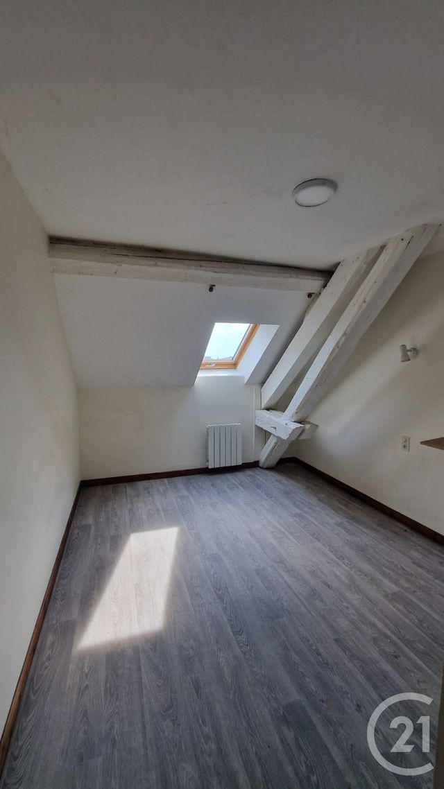 Appartement F4 &agrave; louer - 5 pi&egrave;ces - 85 m2 - Pontarlier - 25 - FRANCHE-COMTE