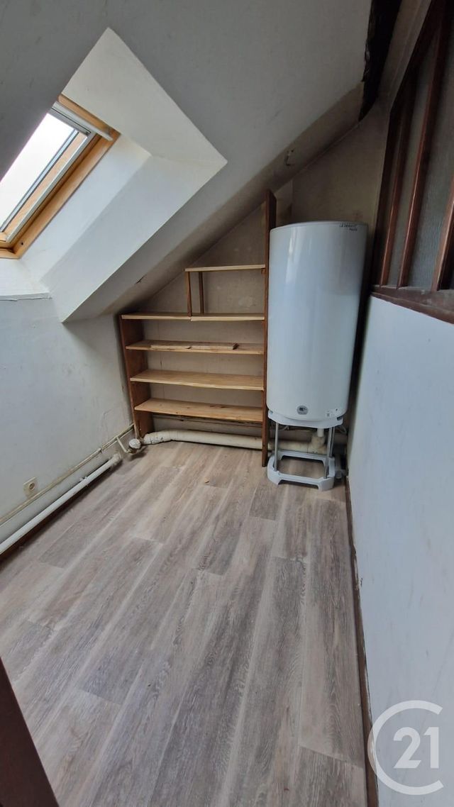 Appartement F4 &agrave; louer - 5 pi&egrave;ces - 85 m2 - Pontarlier - 25 - FRANCHE-COMTE