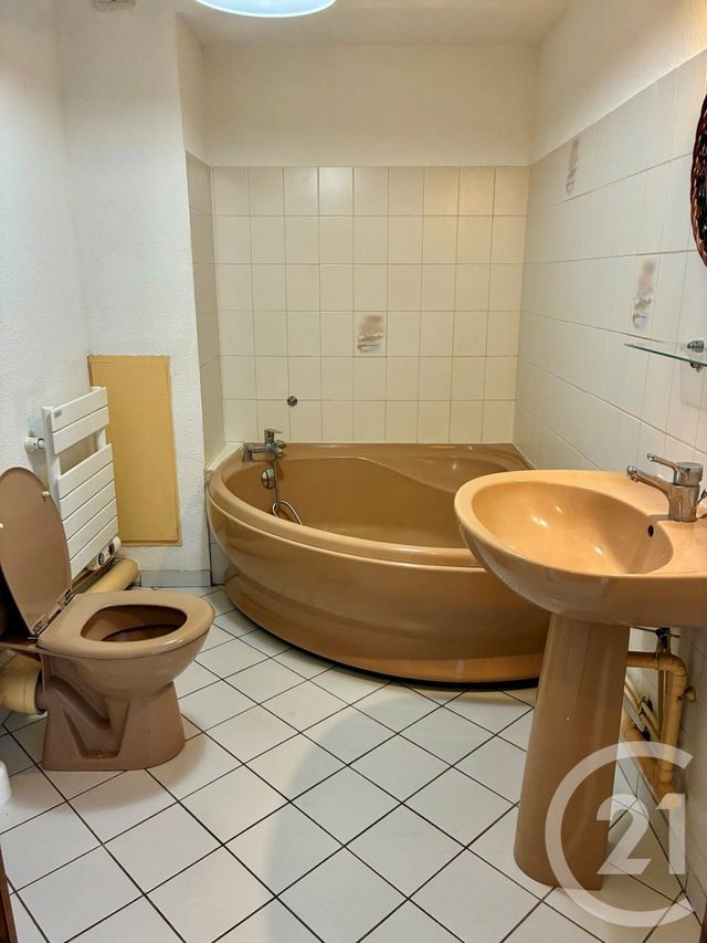 Appartement T1 &agrave; louer - 1 pi&egrave;ce - 29,50 m2 - Pontarlier - 25 - FRANCHE-COMTE