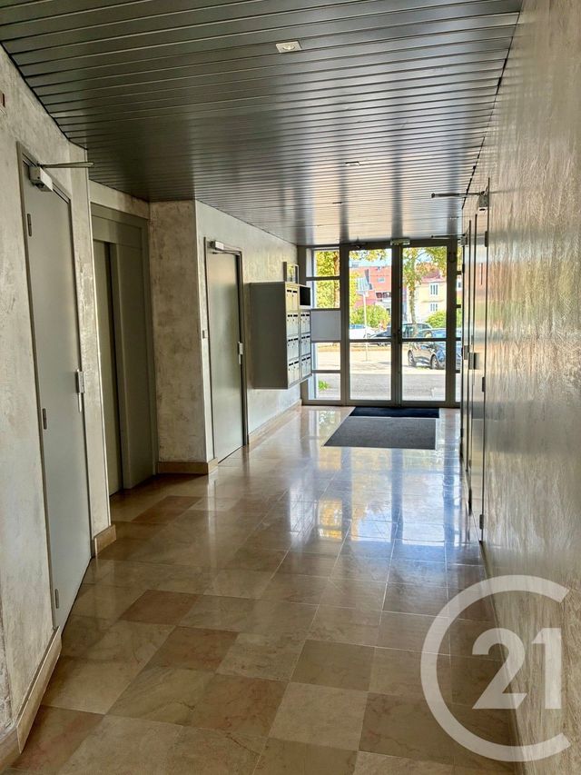 Appartement T1 &agrave; louer - 1 pi&egrave;ce - 29,50 m2 - Pontarlier - 25 - FRANCHE-COMTE