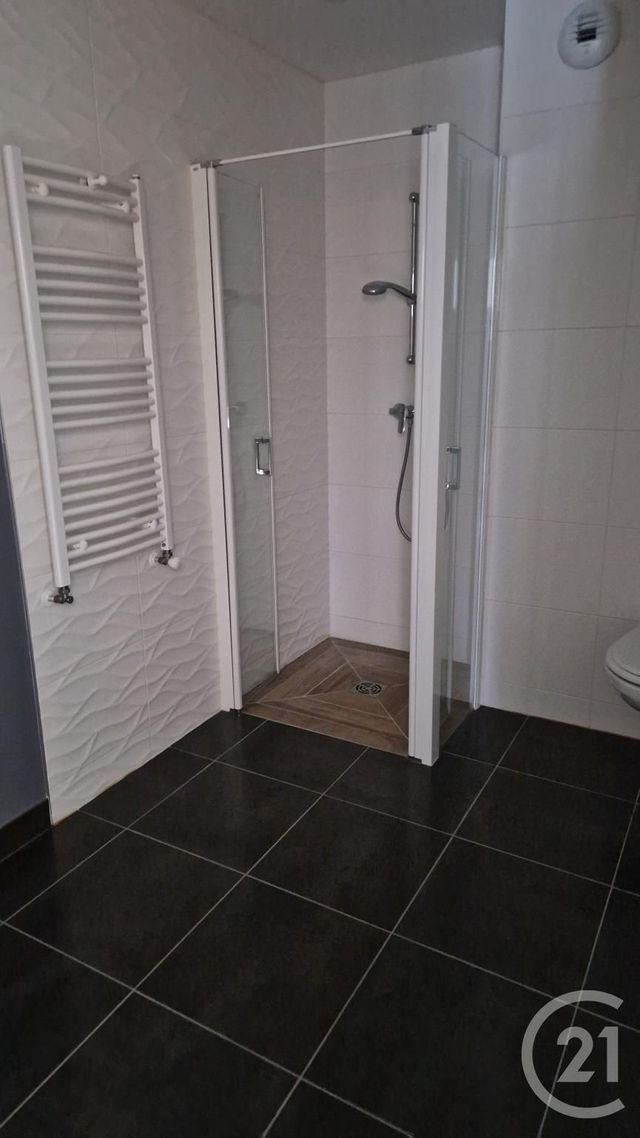 Appartement F3 &agrave; louer - 3 pi&egrave;ces - 74,13 m2 - Pontarlier - 25 - FRANCHE-COMTE