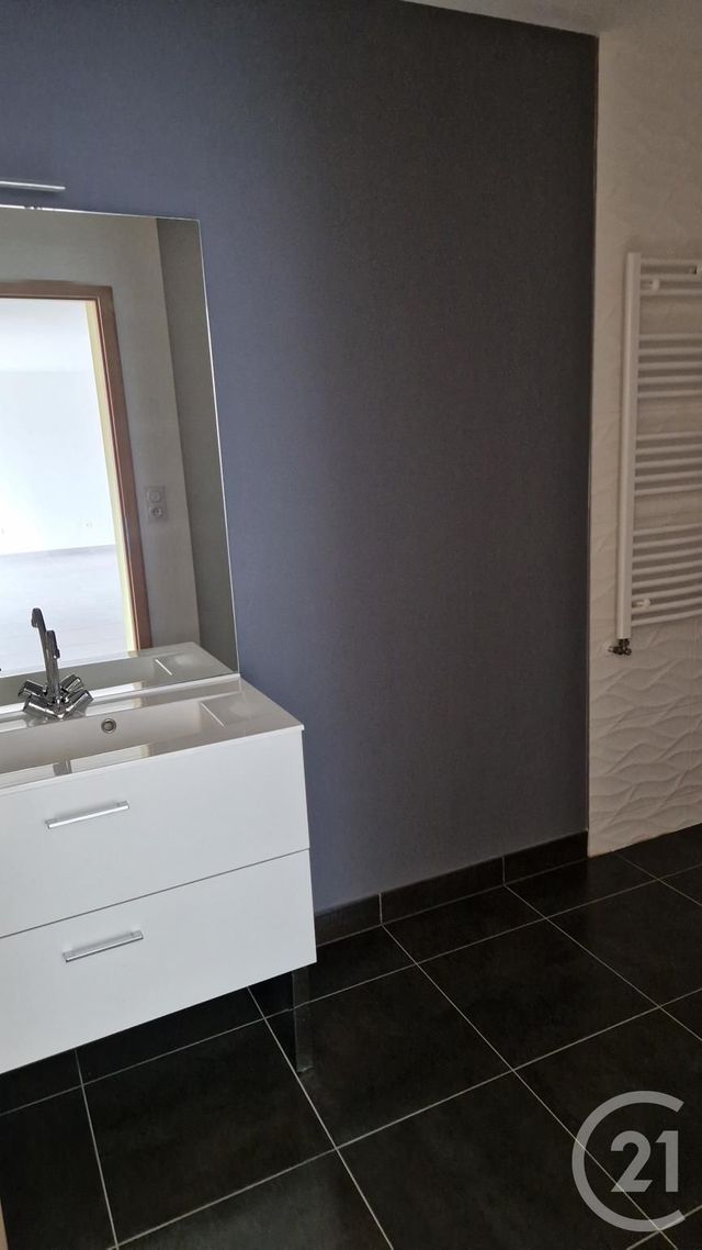 Appartement F3 &agrave; louer - 3 pi&egrave;ces - 74,13 m2 - Pontarlier - 25 - FRANCHE-COMTE