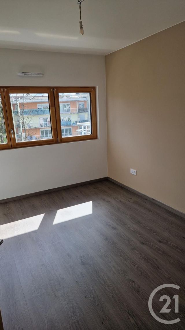 Appartement F3 &agrave; louer - 3 pi&egrave;ces - 74,13 m2 - Pontarlier - 25 - FRANCHE-COMTE