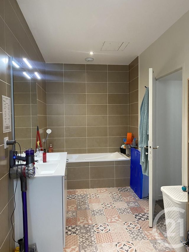 Appartement F4 &agrave; louer - 4 pi&egrave;ces - 113,10 m2 - Pontarlier - 25 - FRANCHE-COMTE