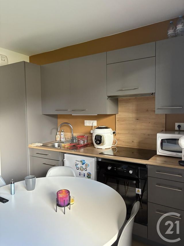 Appartement F1 &agrave; louer - 1 pi&egrave;ce - 26,79 m2 - Pontarlier - 25 - FRANCHE-COMTE