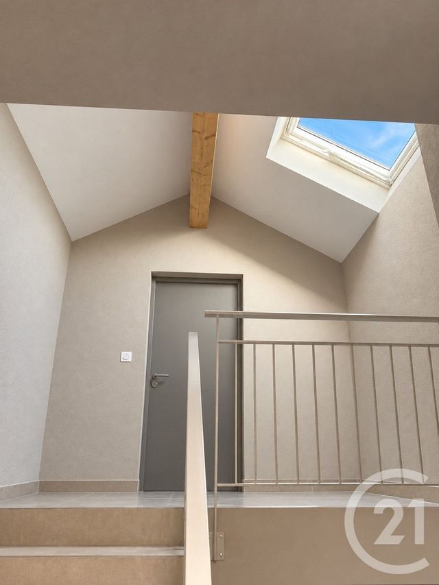 Appartement F3 &agrave; louer - 3 pi&egrave;ces - 50,70 m2 - Dommartin - 25 - FRANCHE-COMTE