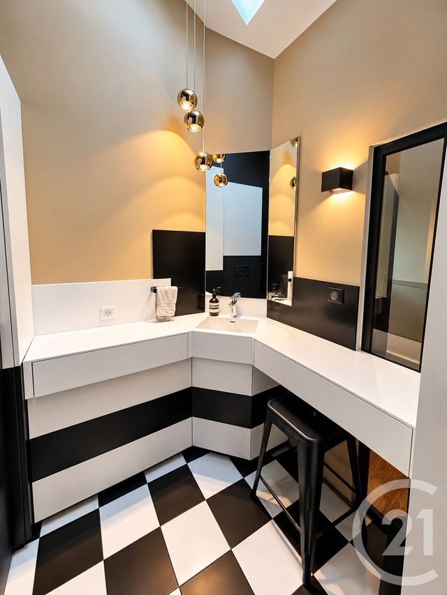 Appartement F3 bis &agrave; vendre - 5 pi&egrave;ces - 105 m2 - Pontarlier - 25 - FRANCHE-COMTE