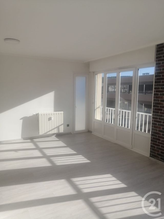 Appartement F4 &agrave; louer - 4 pi&egrave;ces - 85,77 m2 - Pontarlier - 25 - FRANCHE-COMTE