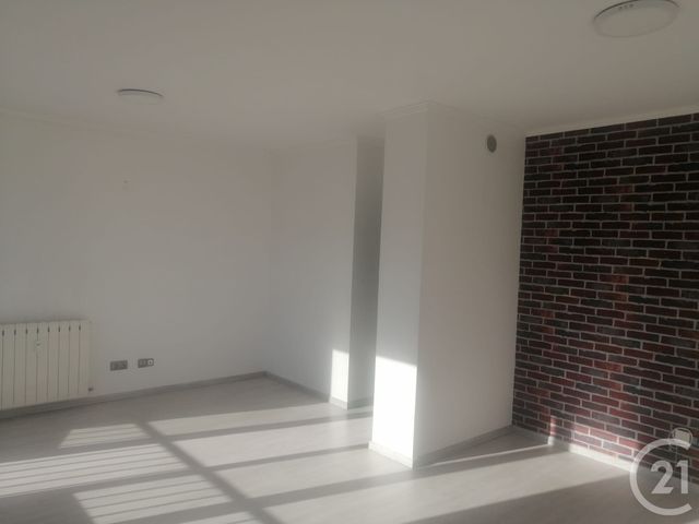 Appartement F4 &agrave; louer - 4 pi&egrave;ces - 85,77 m2 - Pontarlier - 25 - FRANCHE-COMTE