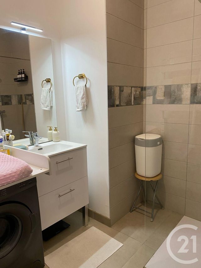 Appartement F2 &agrave; louer - 2 pi&egrave;ces - 40,97 m2 - Doubs - 25 - FRANCHE-COMTE