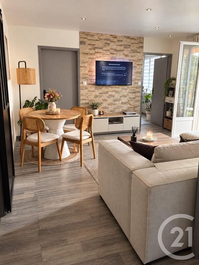 Appartement F3 &agrave; louer - 3 pi&egrave;ces - 57,18 m2 - Pontarlier - 25 - FRANCHE-COMTE