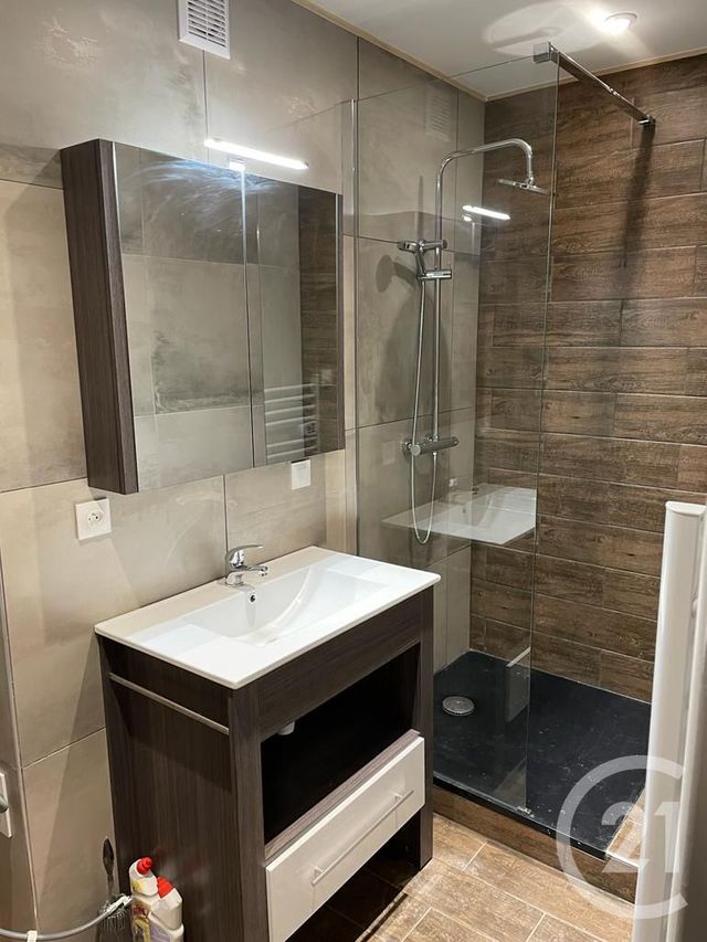 Appartement F3 &agrave; louer - 3 pi&egrave;ces - 57,18 m2 - Pontarlier - 25 - FRANCHE-COMTE