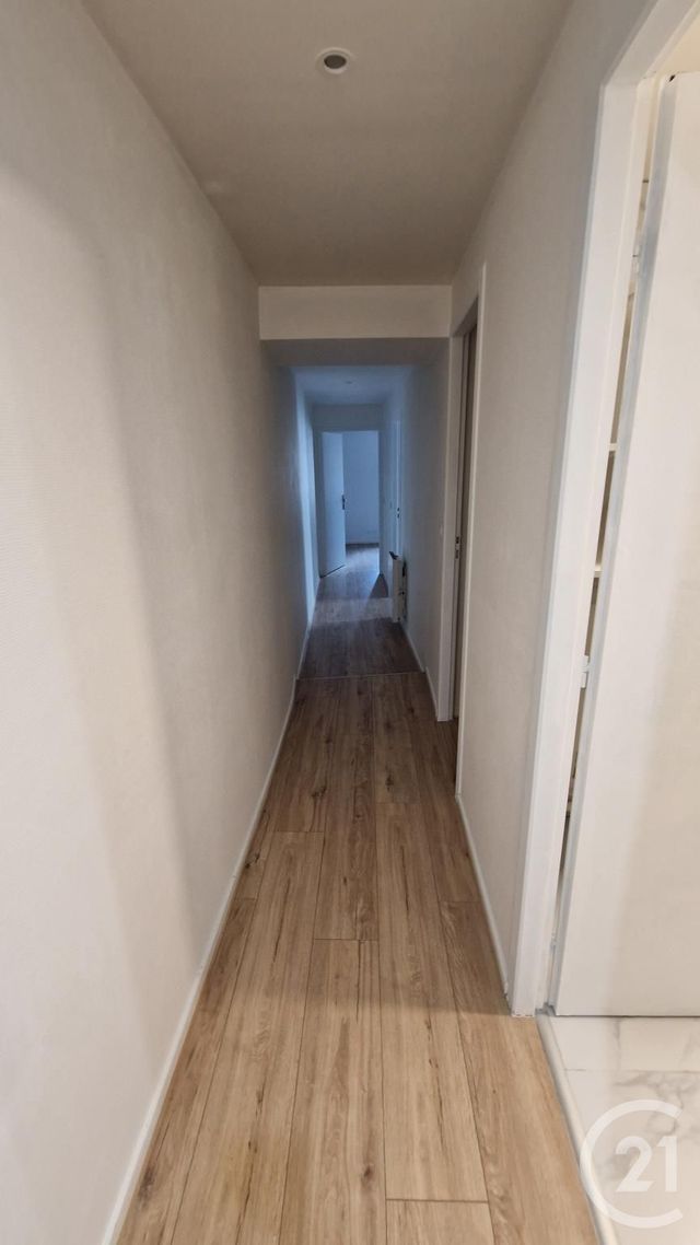 Appartement F3 &agrave; louer - 3 pi&egrave;ces - 64,75 m2 - Pontarlier - 25 - FRANCHE-COMTE