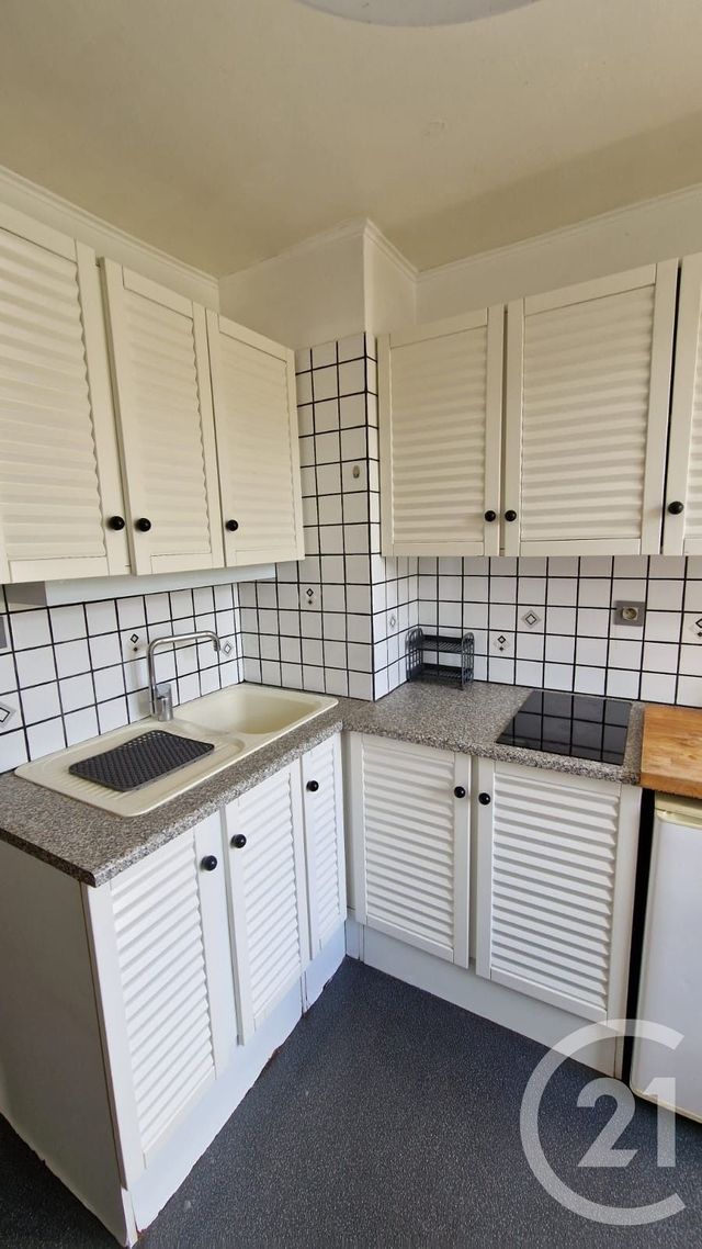 Appartement F1 &agrave; louer - 1 pi&egrave;ce - 27,62 m2 - Pontarlier - 25 - FRANCHE-COMTE